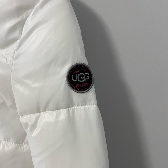 UGG White Puffer Jacket - Picture 4 of 5
